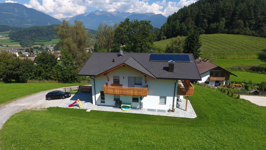 Ferienwohnungen Schlosshäusl Sankt Lorenzen Exterior foto