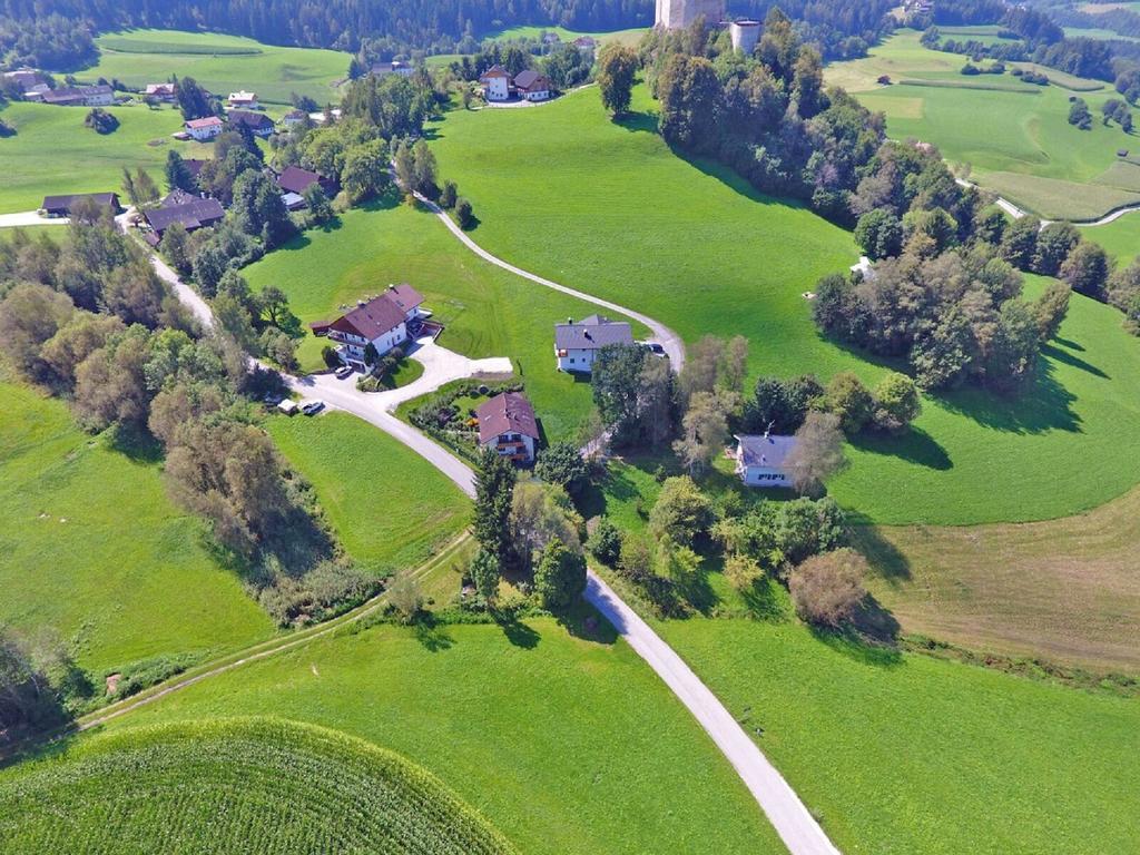 Ferienwohnungen Schlosshäusl Sankt Lorenzen Exterior foto