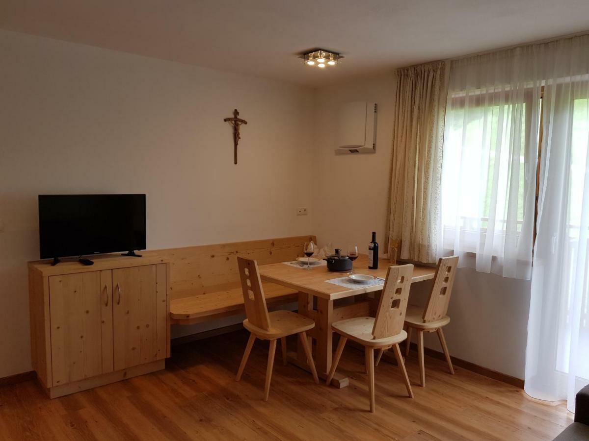 Ferienwohnungen Schlosshäusl Sankt Lorenzen Exterior foto